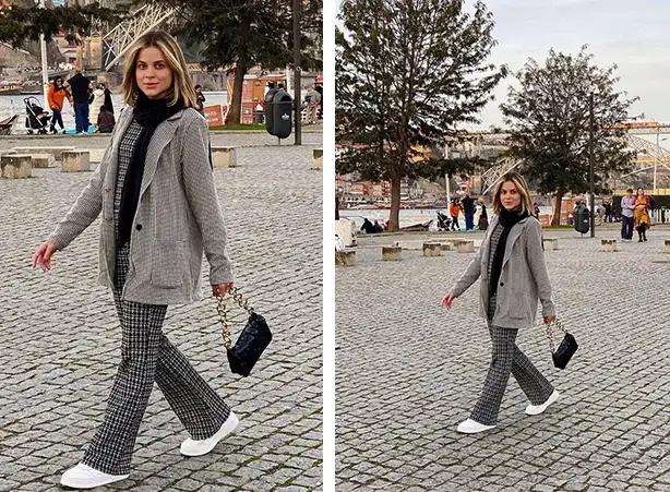 Look de blazer alongado em tweed com calça boot cut com tênis branco